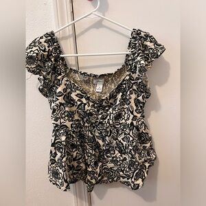 Cropped, sweetheart neckline floral top size medium. Stretchy.
